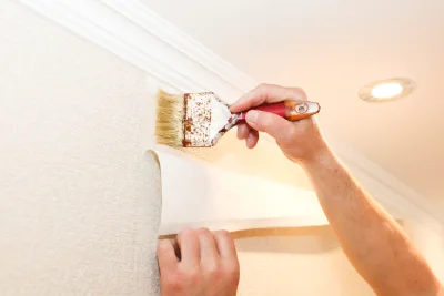 Pose de papier peint à Tallans — revêtements muraux et toiles de verre
